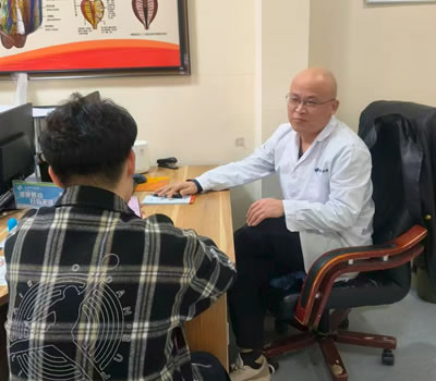 花莲县|男科医师高朋磊：守护男性健康，专业男科诊疗